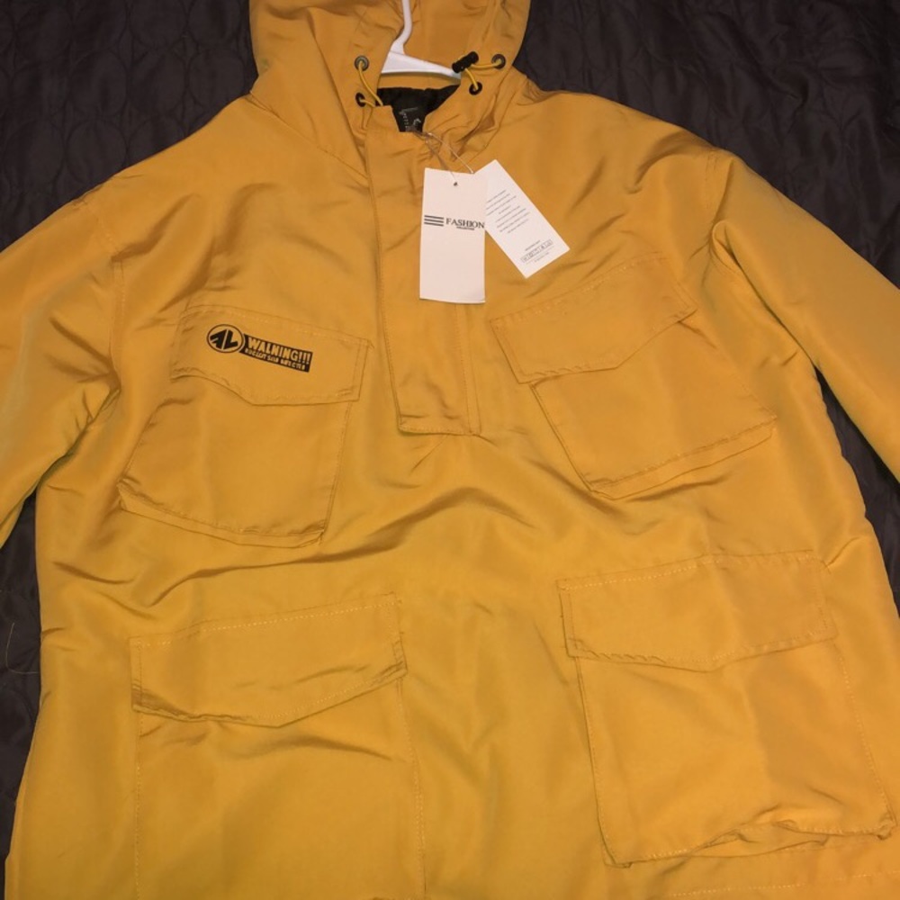 RARE yellow / gold acerfaper windbreaker